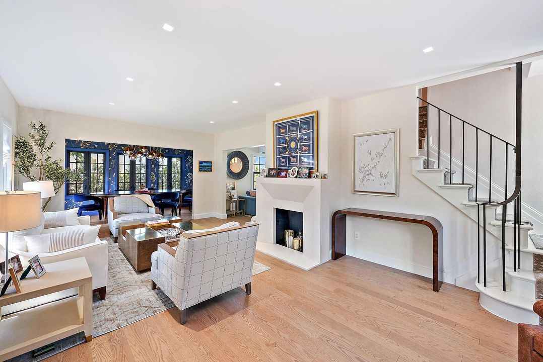 En Renta: $35,000 (4 camas, 3 baños, 2384 Pies cuadrados)