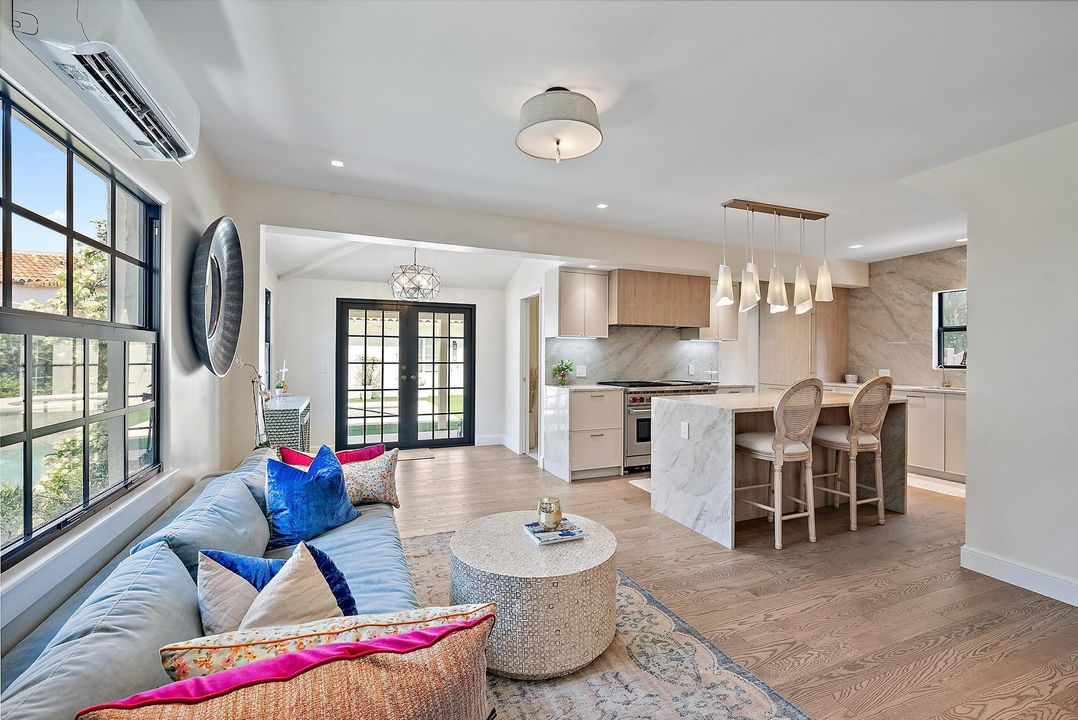 En Renta: $35,000 (4 camas, 3 baños, 2384 Pies cuadrados)