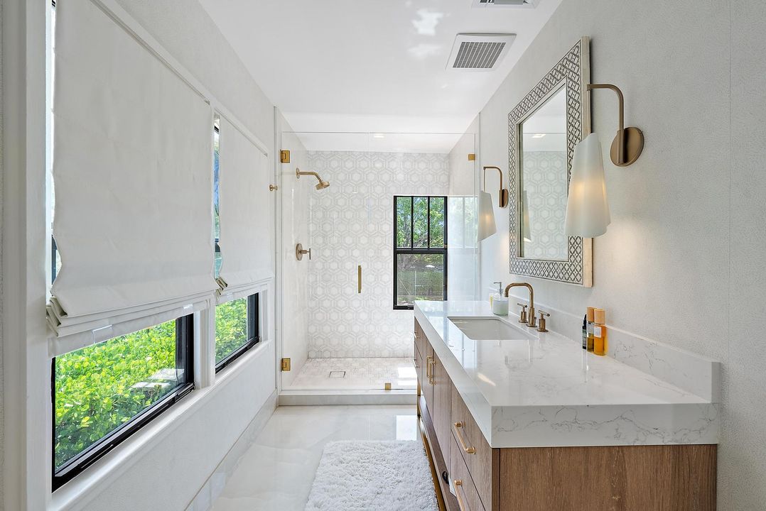 En Renta: $35,000 (4 camas, 3 baños, 2384 Pies cuadrados)