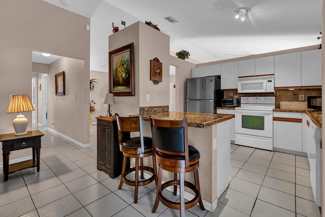 En Venta: $549,900 (4 camas, 2 baños, 1779 Pies cuadrados)