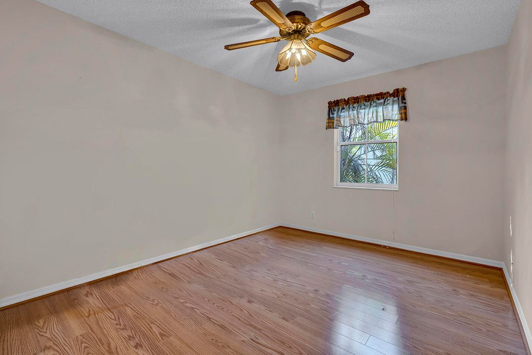 En Venta: $549,900 (4 camas, 2 baños, 1779 Pies cuadrados)