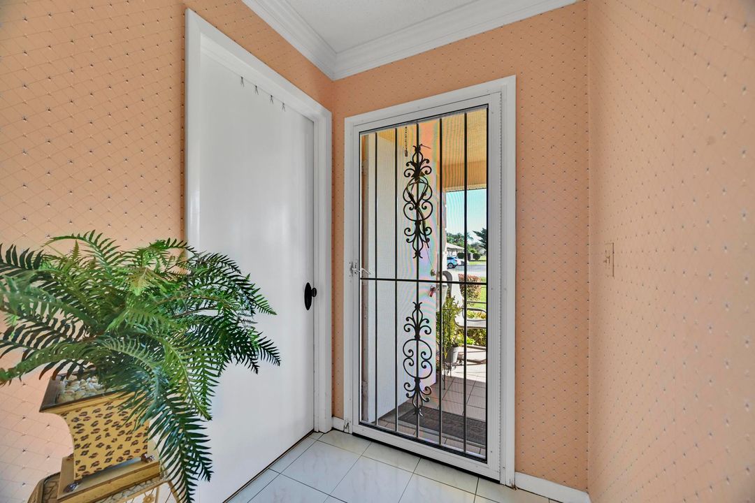 For Sale: $180,000 (2 beds, 2 baths, 1336 Square Feet)