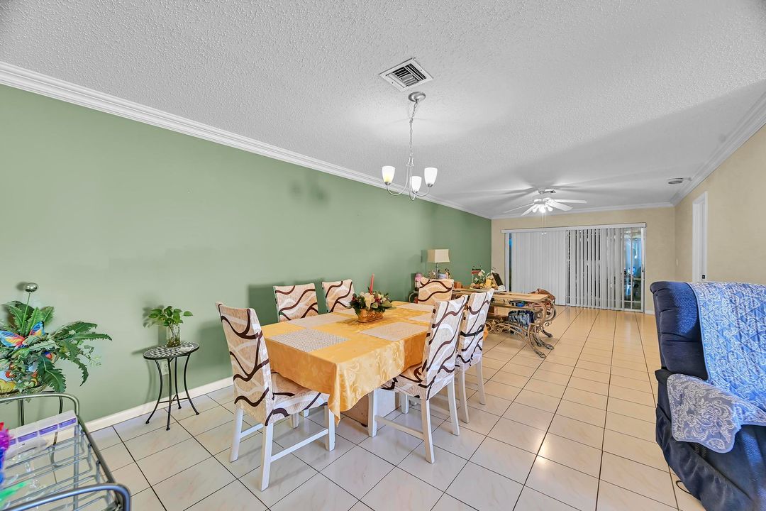 For Sale: $180,000 (2 beds, 2 baths, 1336 Square Feet)