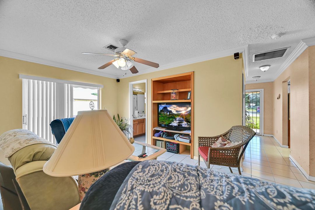 For Sale: $180,000 (2 beds, 2 baths, 1336 Square Feet)