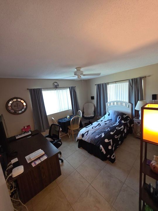 For Rent: $1,750 (2 beds, 2 baths, 860 Square Feet)