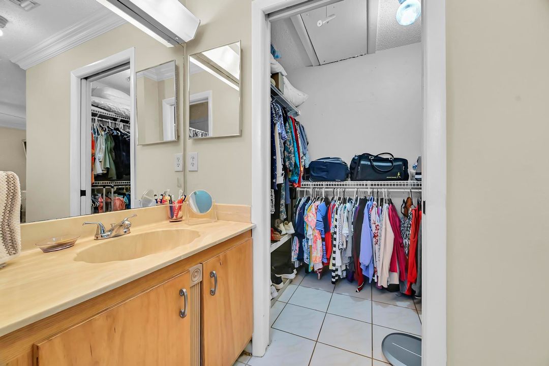 For Sale: $180,000 (2 beds, 2 baths, 1336 Square Feet)