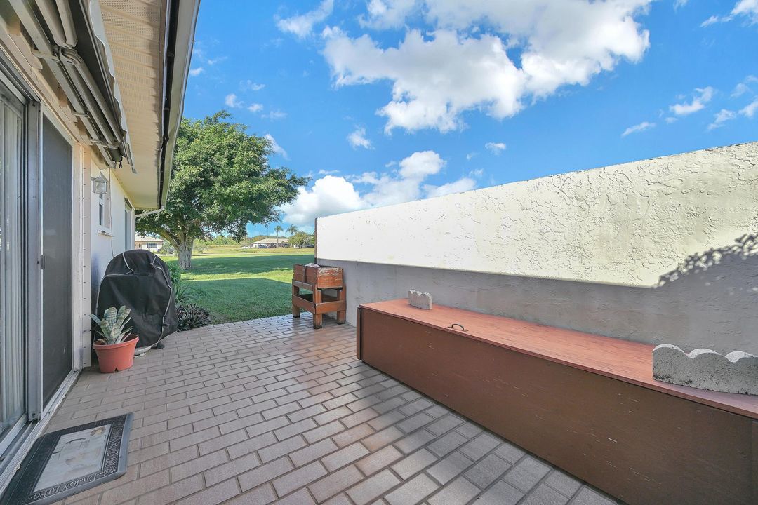 For Sale: $180,000 (2 beds, 2 baths, 1336 Square Feet)