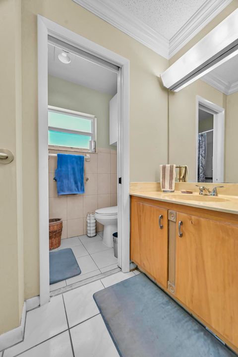 For Sale: $180,000 (2 beds, 2 baths, 1336 Square Feet)