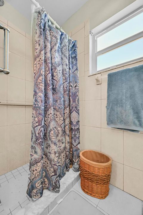 For Sale: $180,000 (2 beds, 2 baths, 1336 Square Feet)