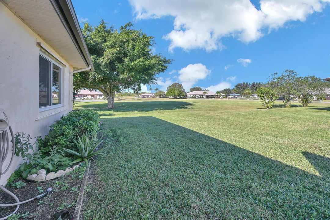 For Sale: $180,000 (2 beds, 2 baths, 1336 Square Feet)