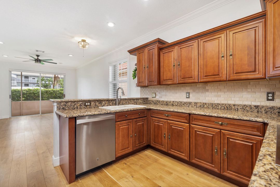 En Renta: $4,200 (2 camas, 2 baños, 1993 Pies cuadrados)