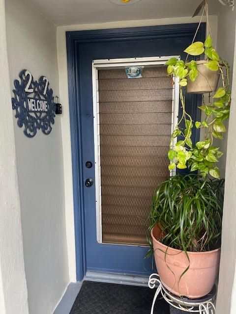 待售: $99,000 (1 贝兹, 1 浴室, 795 平方英尺)