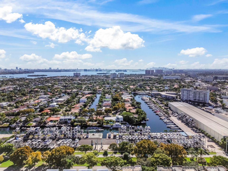 For Sale: $1,150,000 (4 beds, 3 baths, 2481 Square Feet)