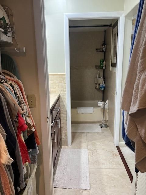 待售: $99,000 (1 贝兹, 1 浴室, 795 平方英尺)