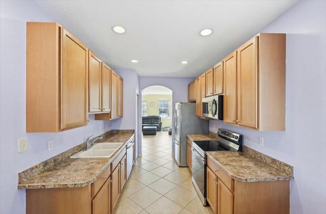 待售: $274,321 (3 贝兹, 2 浴室, 1350 平方英尺)