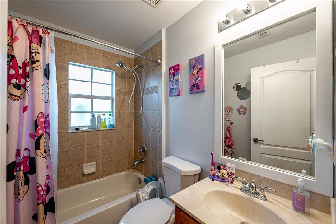 待售: $274,321 (3 贝兹, 2 浴室, 1350 平方英尺)