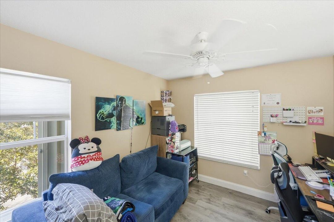 待售: $274,321 (3 贝兹, 2 浴室, 1350 平方英尺)