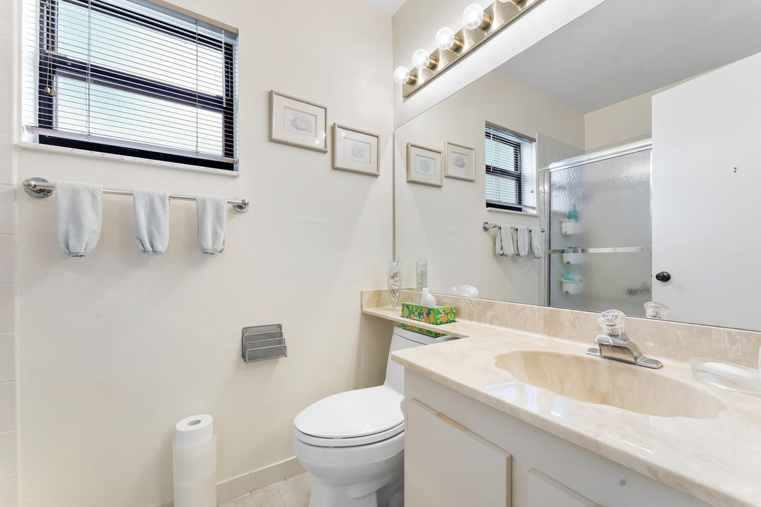 For Sale: $124,900 (2 beds, 2 baths, 1186 Square Feet)