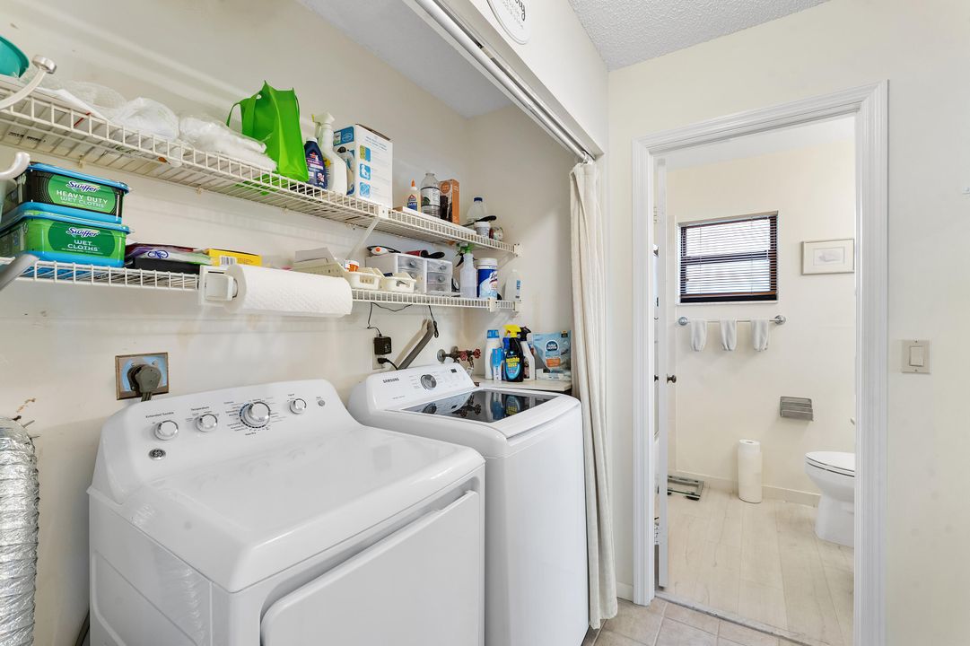 For Sale: $124,900 (2 beds, 2 baths, 1186 Square Feet)