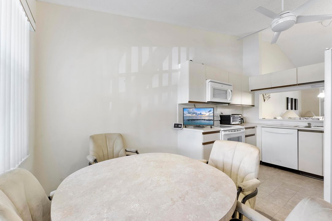 For Sale: $124,900 (2 beds, 2 baths, 1186 Square Feet)