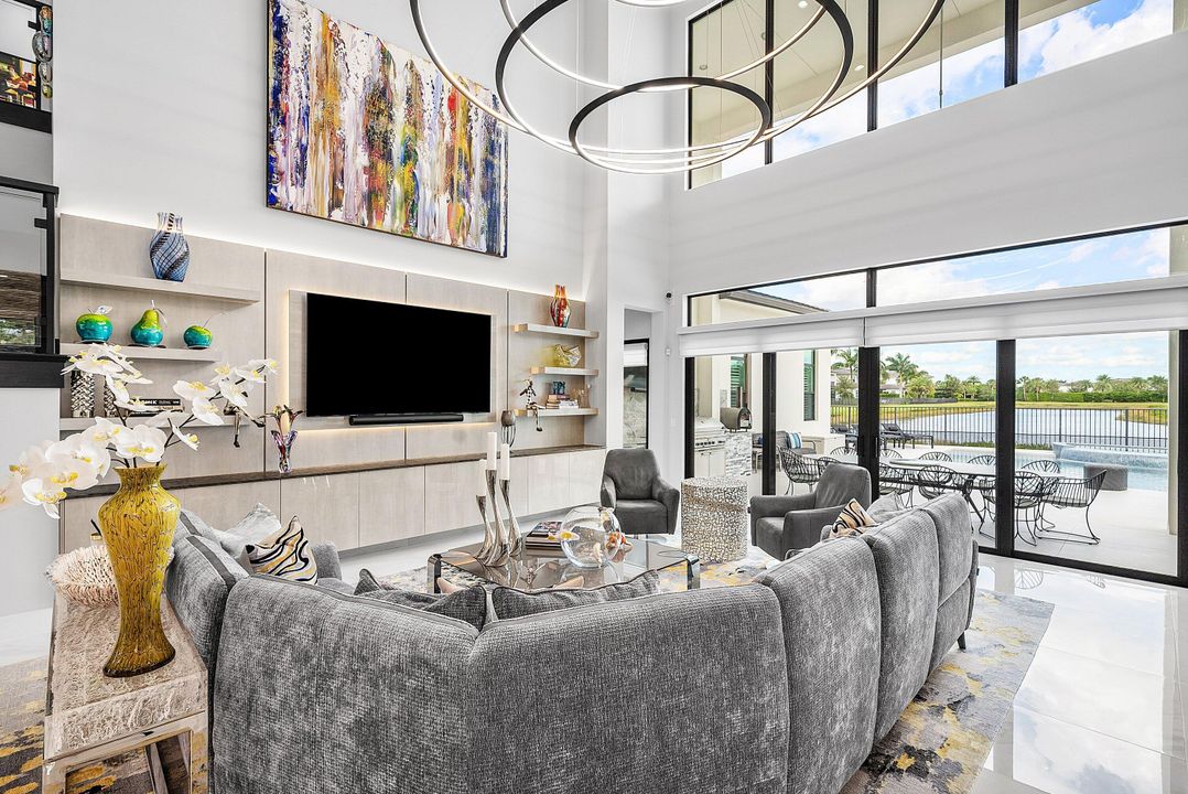 For Sale: $5,250,000 (5 beds, 5 baths, 5927 Square Feet)