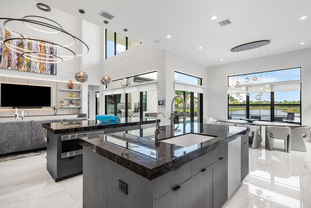 For Sale: $5,250,000 (5 beds, 5 baths, 5927 Square Feet)