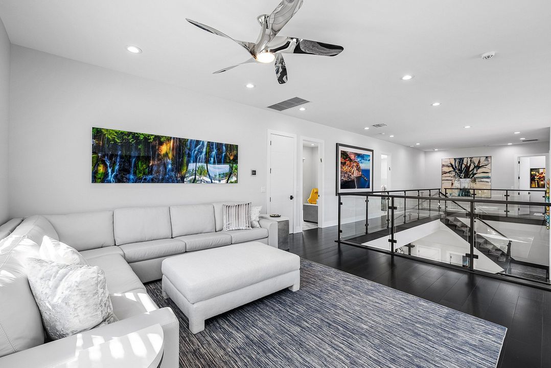 For Sale: $5,250,000 (5 beds, 5 baths, 5927 Square Feet)