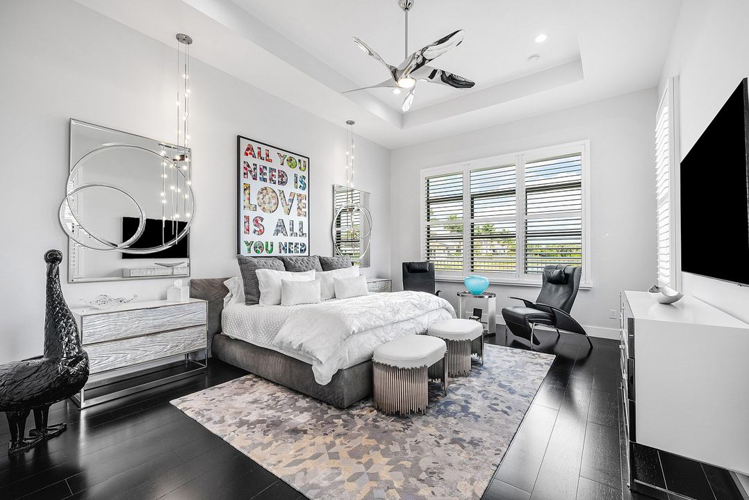 For Sale: $5,250,000 (5 beds, 5 baths, 5927 Square Feet)