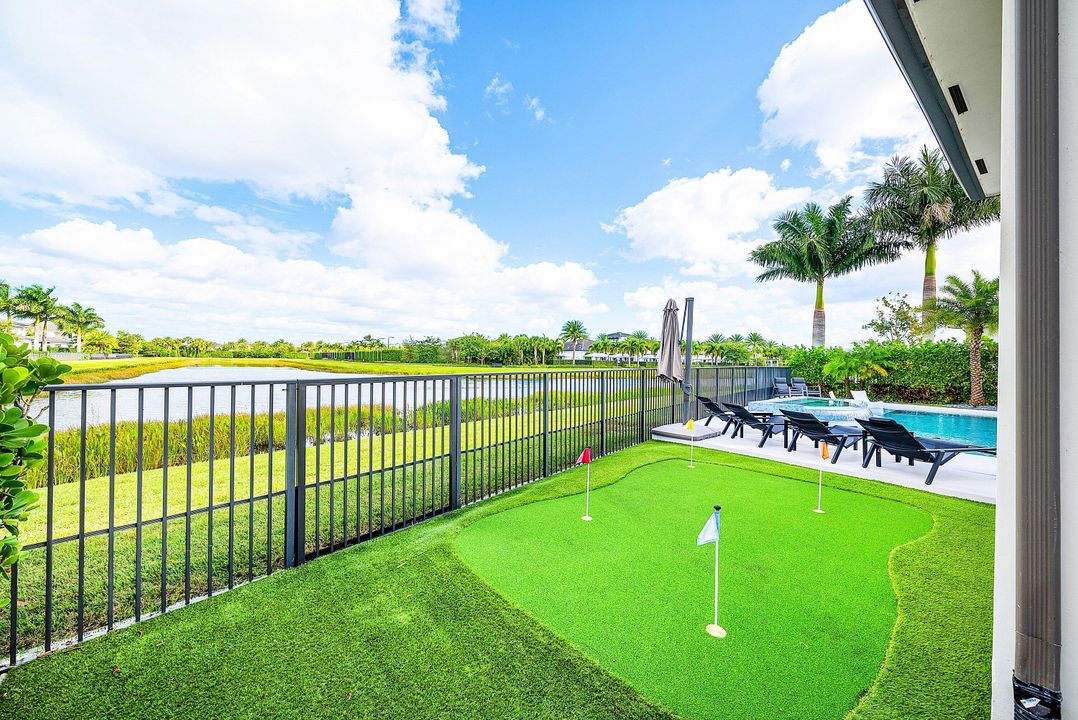 For Sale: $5,250,000 (5 beds, 5 baths, 5927 Square Feet)