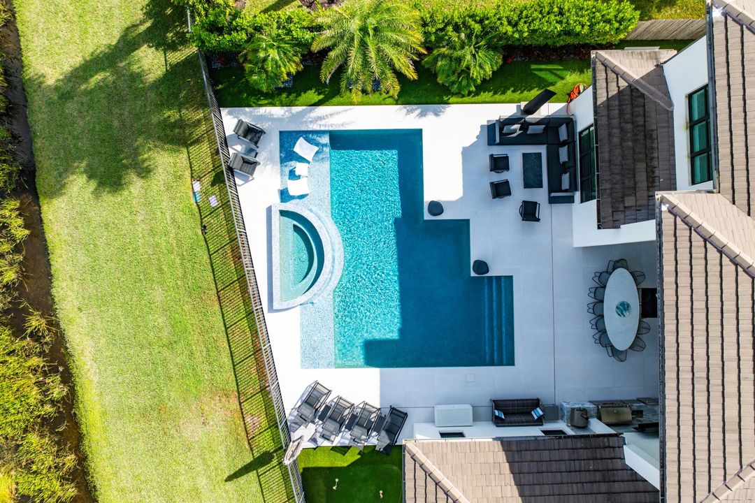 For Sale: $5,250,000 (5 beds, 5 baths, 5927 Square Feet)