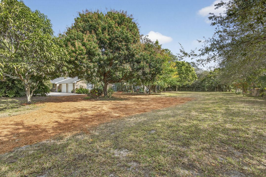 For Sale: $970,000 (4 beds, 3 baths, 2041 Square Feet)