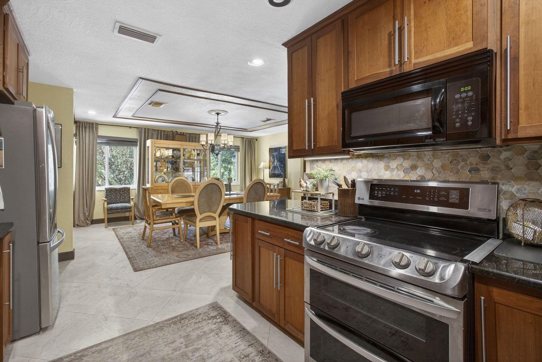 For Sale: $970,000 (4 beds, 3 baths, 2041 Square Feet)