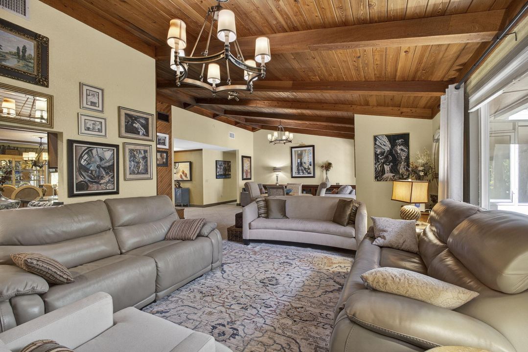 For Sale: $970,000 (4 beds, 3 baths, 2041 Square Feet)