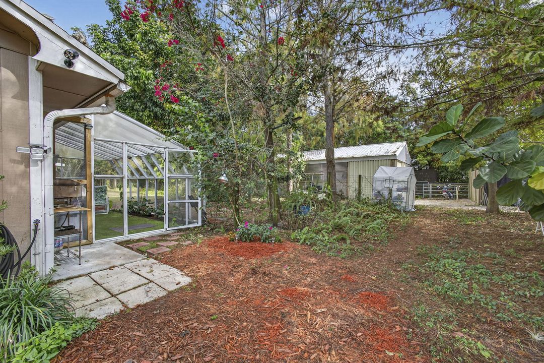 For Sale: $970,000 (4 beds, 3 baths, 2041 Square Feet)