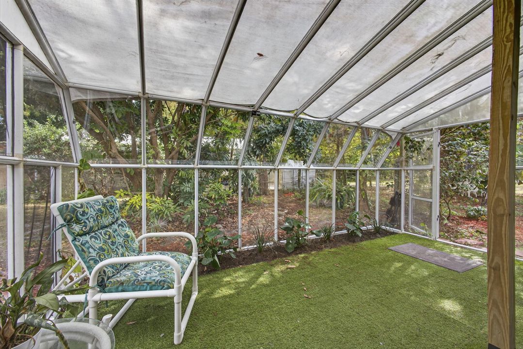 For Sale: $970,000 (4 beds, 3 baths, 2041 Square Feet)