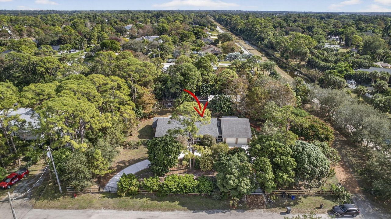 For Sale: $970,000 (4 beds, 3 baths, 2041 Square Feet)