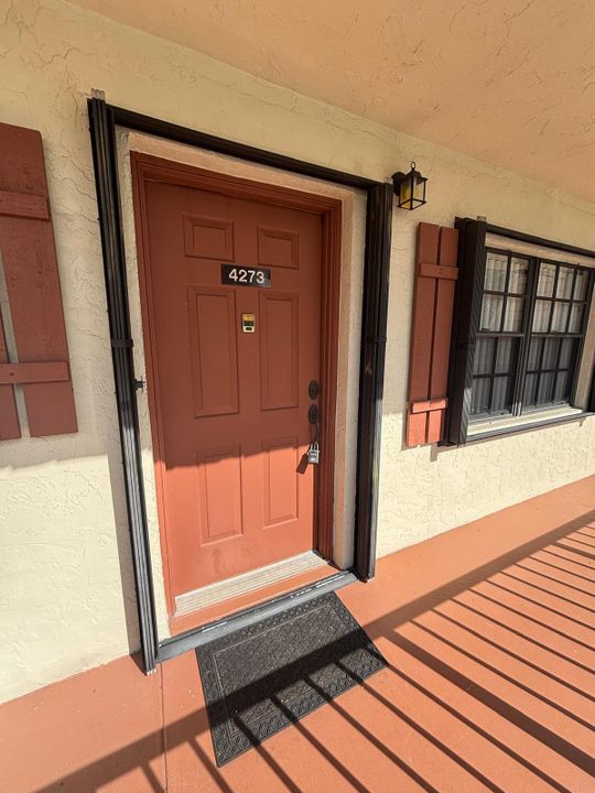 В аренду: $2,000 (2 спален, 2 ванн, 883 Квадратных фут)