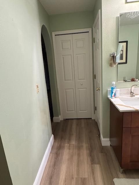 На продажу: $464,900 (4 спален, 2 ванн, 2824 Квадратных фут)