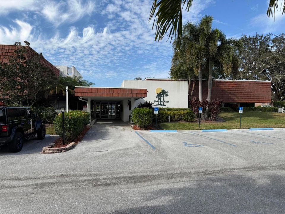 出租: $1,500 (1 贝兹, 1 浴室, 747 平方英尺)