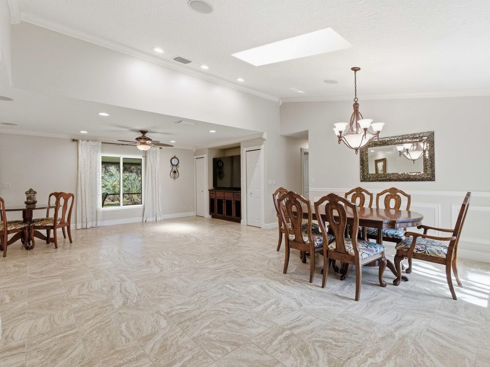 For Sale: $795,000 (4 beds, 2 baths, 1896 Square Feet)