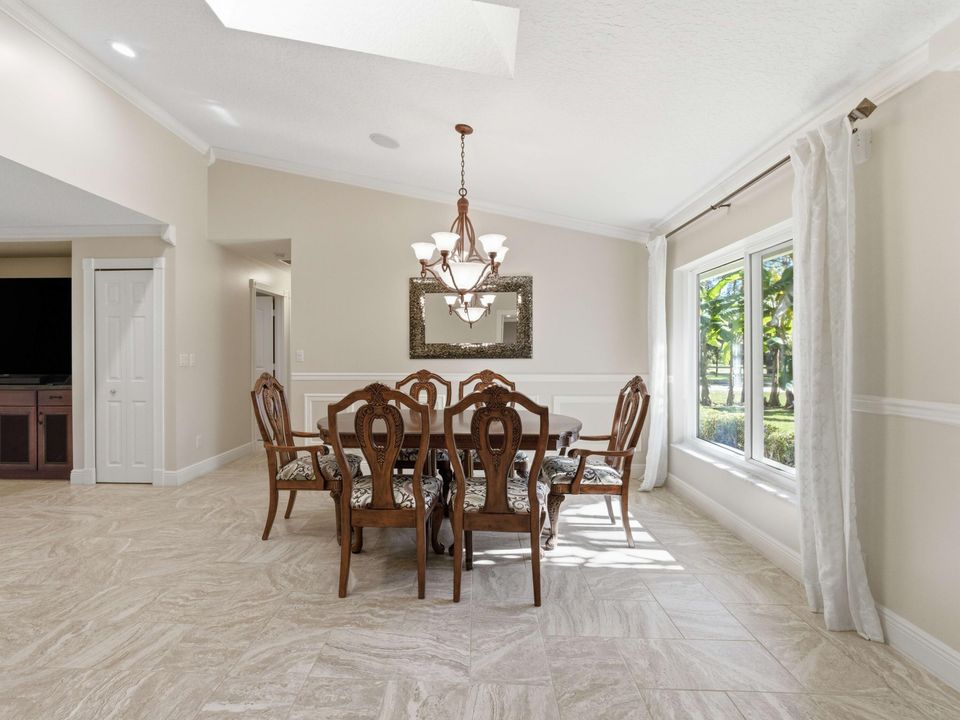 For Sale: $795,000 (4 beds, 2 baths, 1896 Square Feet)