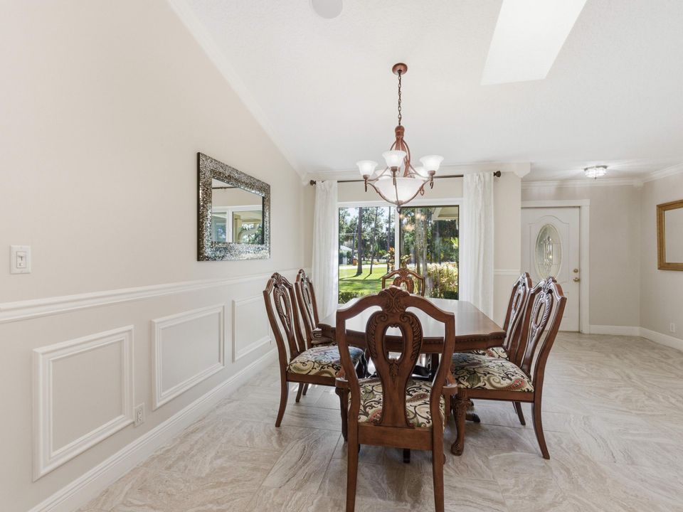 For Sale: $795,000 (4 beds, 2 baths, 1896 Square Feet)