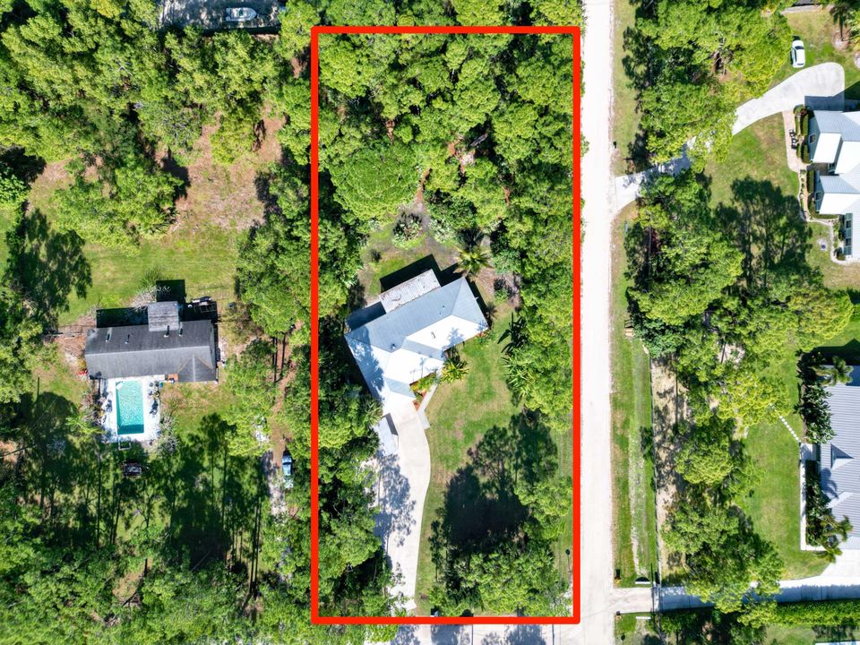 For Sale: $795,000 (4 beds, 2 baths, 1896 Square Feet)