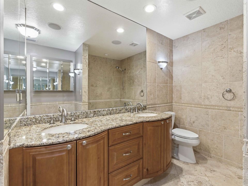 For Sale: $795,000 (4 beds, 2 baths, 1896 Square Feet)