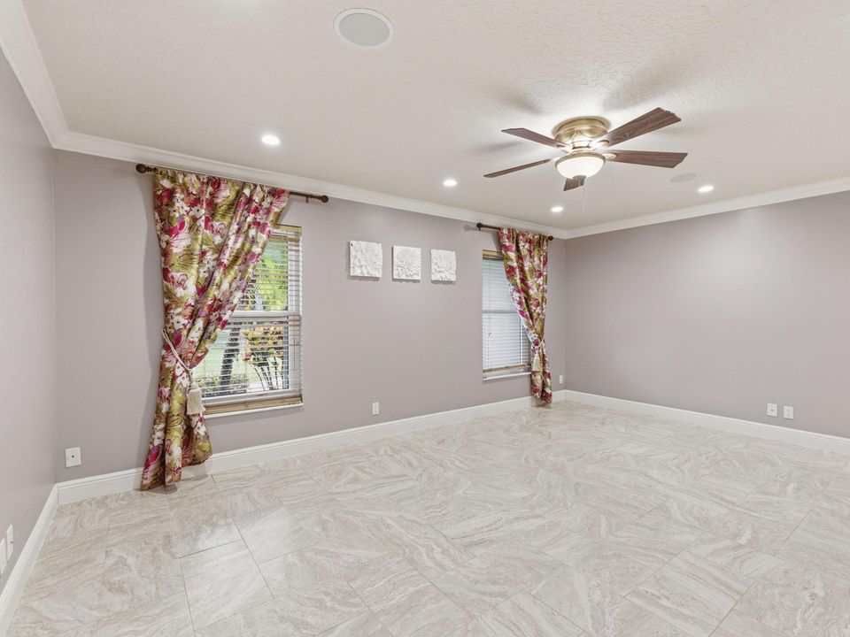 For Sale: $795,000 (4 beds, 2 baths, 1896 Square Feet)