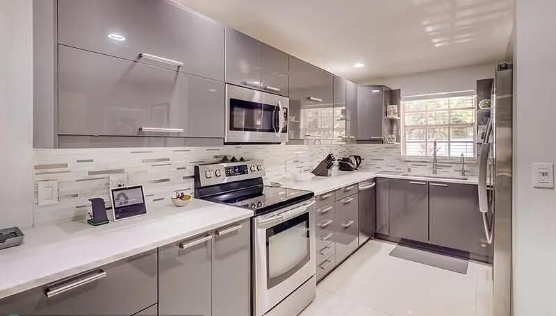 На продажу: $575,000 (2 спален, 2 ванн, 1418 Квадратных фут)