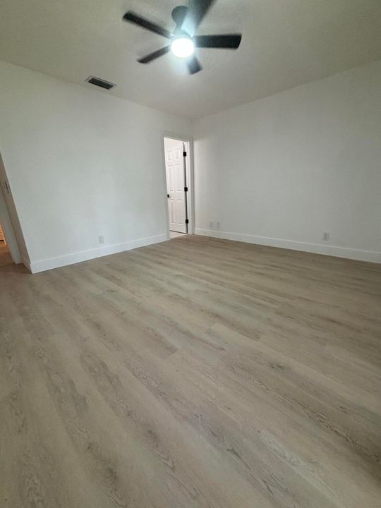 На продажу: $299,000 (2 спален, 2 ванн, 1370 Квадратных фут)