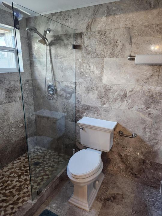 出租: $2,400 (2 贝兹, 2 浴室, 1500 平方英尺)