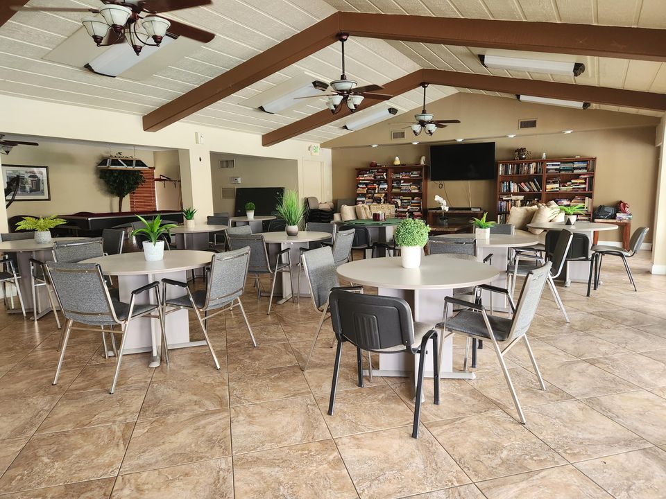 出租: $2,400 (2 贝兹, 2 浴室, 1500 平方英尺)