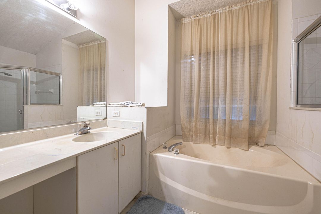 For Sale: $250,000 (3 beds, 2 baths, 1272 Square Feet)